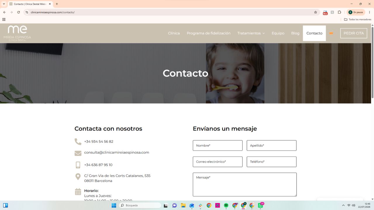 Página de contacto de Clínica Dental Mireia Espinosa en Barcelona con formulario y datos de contacto