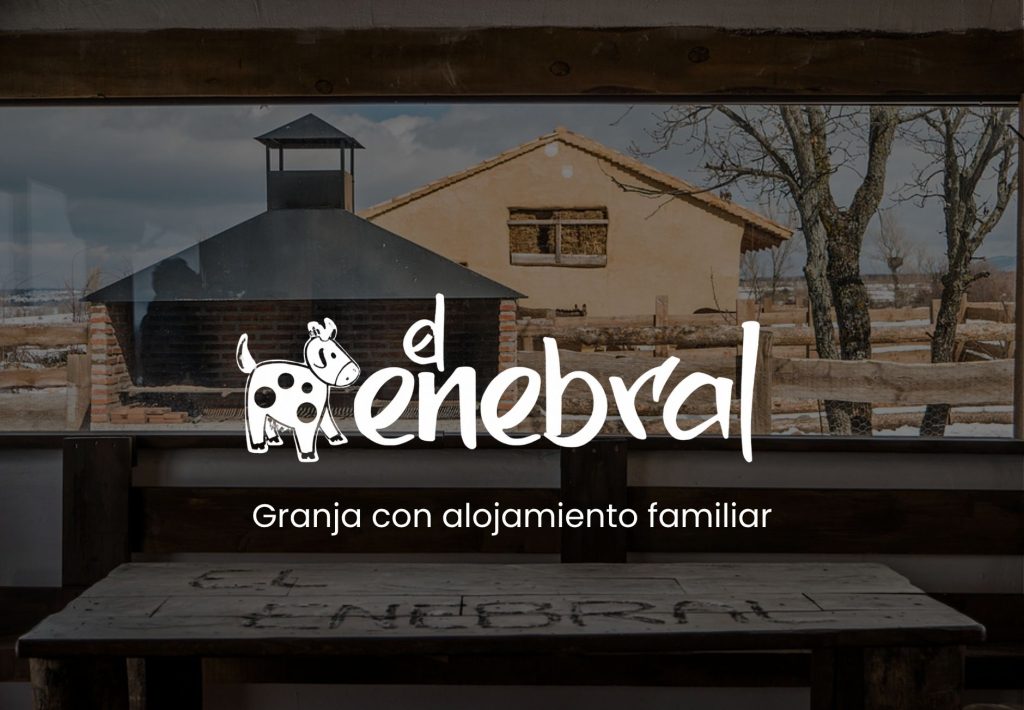 Granja El Enebral con alojamiento familiar rural, vista exterior con edificio agrícola y barbacoa en invierno