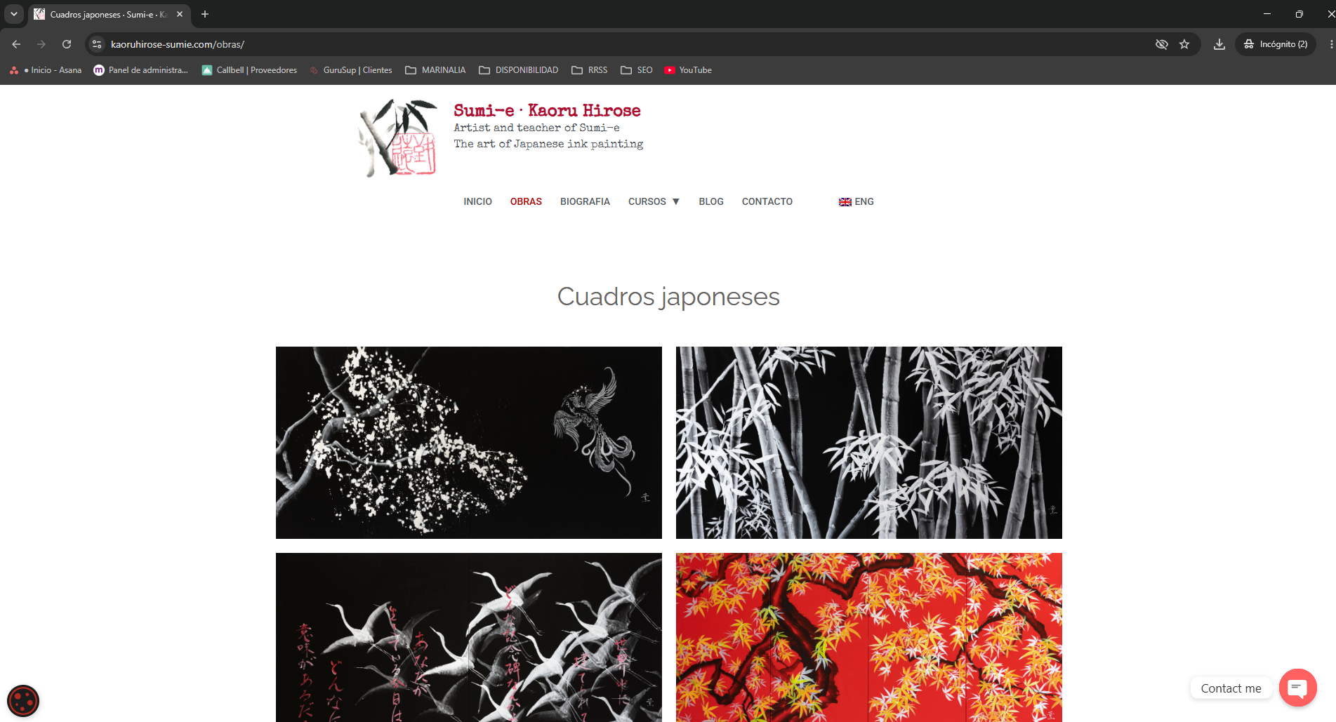 Galería de cuadros japoneses Sumi-e de Kaoru Hirose con pinturas en tinta sobre fondo negro y rojo